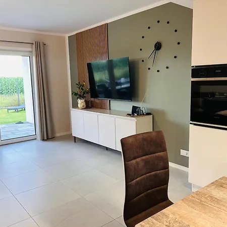 Moana House Laura Nyaraló Trzęsacz